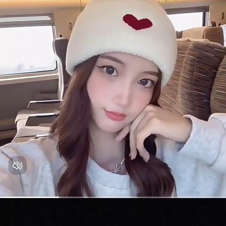 Простая зимняя шерстяная шапка Love, японская милая вязаная шапка для детей, свободная и универсальная, с изображением маленького лица